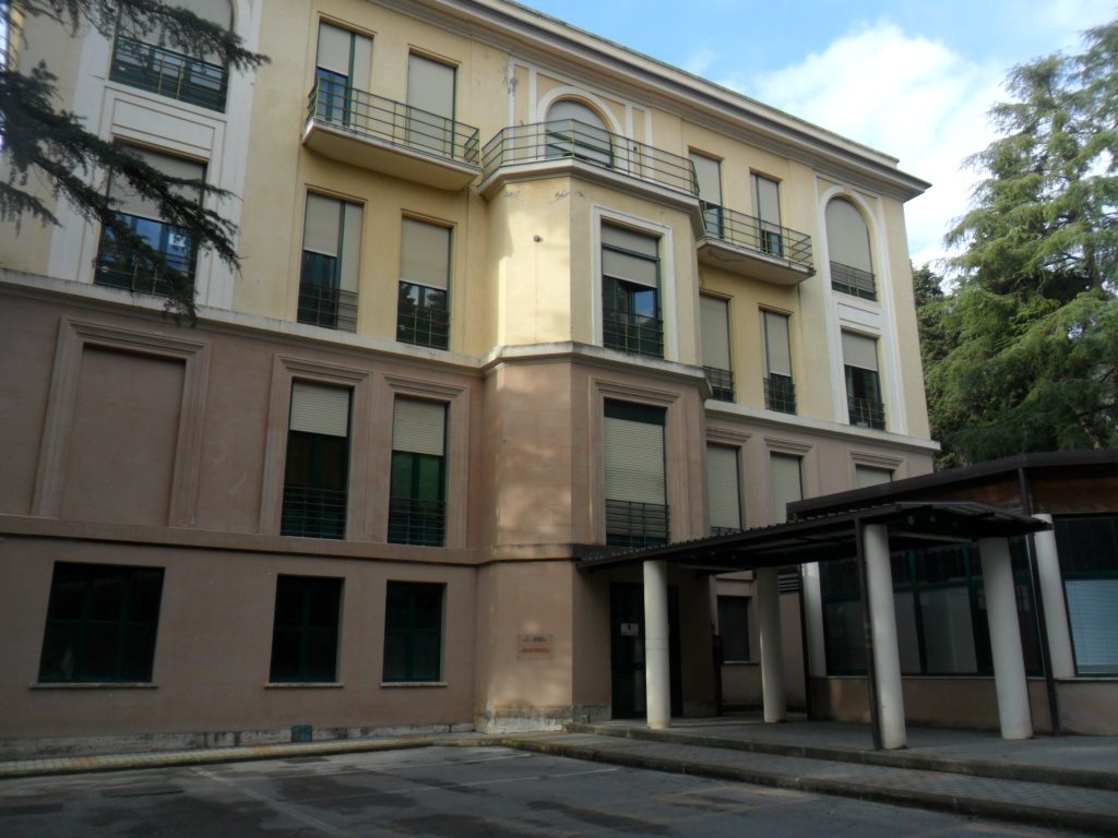 Ex sanatorium Pietro Grocco East side (7).JPG